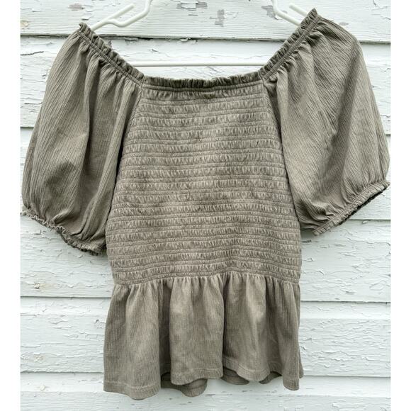 OLD NAVY Babydoll Blouse Women's Size M Puff-Sleeve Smocked Green Birch Leaf - Picture 2 of 4